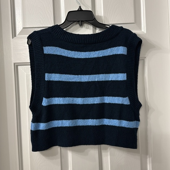 Free People crop sweater vest navy with blue stripes (T1) - Picture 3 of 6